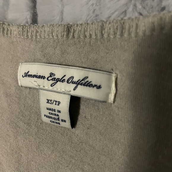 Gray Flutter Sleeves Top from American Eagle XS - Picture 2 of 3